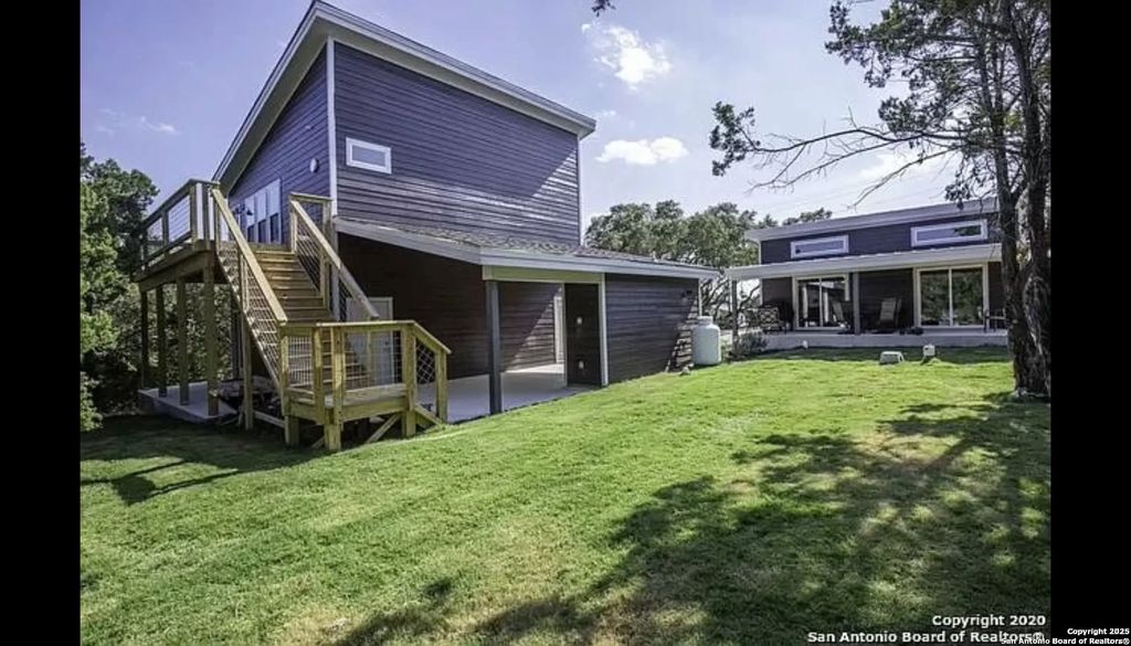 Photo of 1251 Canyon, Canyon Lake, TX 78133 (MLS # 1918360)