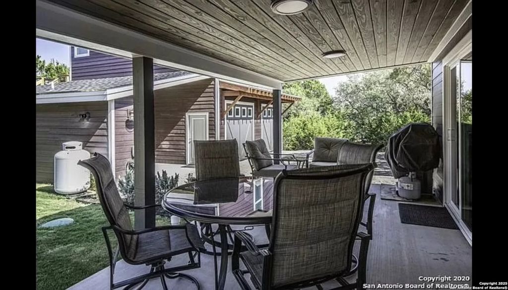 Photo of 1251 Canyon, Canyon Lake, TX 78133 (MLS # 1918360)