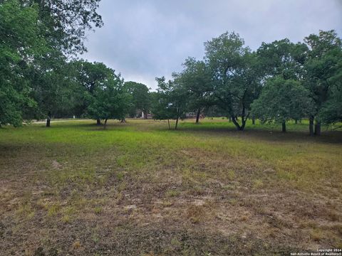 A home in Floresville