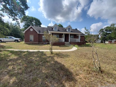 A home in Floresville