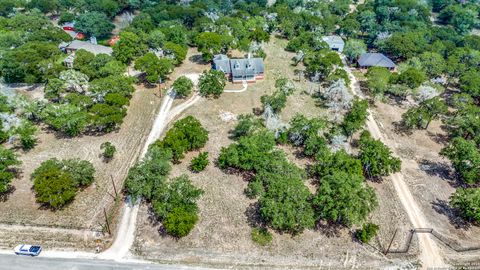 A home in Floresville