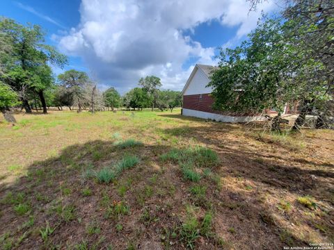 A home in Floresville