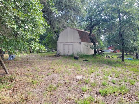 A home in Floresville