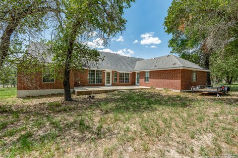 A home in Floresville