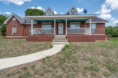 A home in Floresville