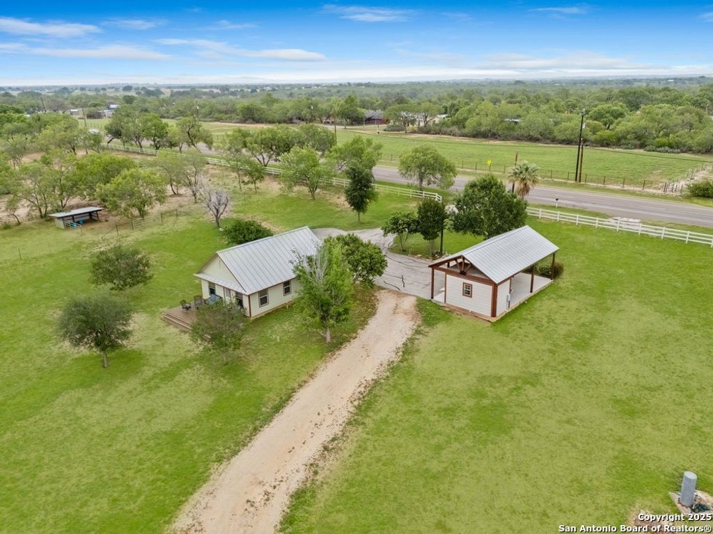 Photo of 14830 FM 1346, St Hedwig, TX 78152 (MLS # 1920741)