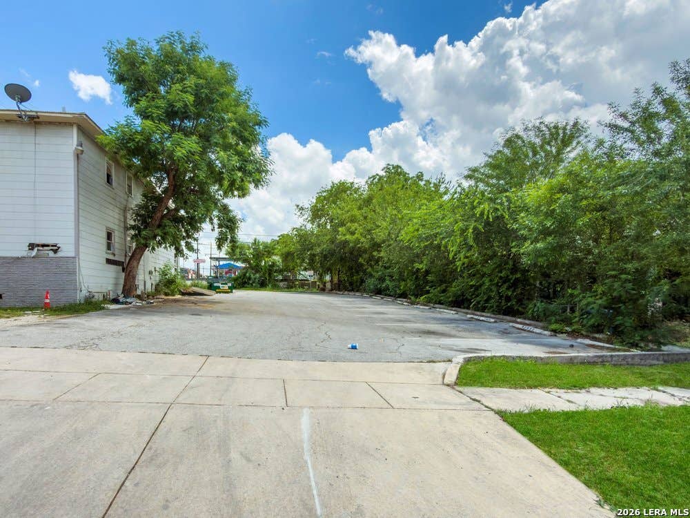 Photo of 402 Mulberry, San Antonio, TX 78212 (MLS # 1990073)