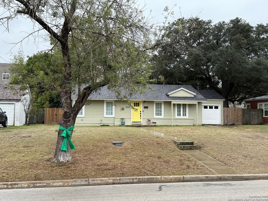 Photo of 254 Wellesley Blvd, San Antonio, TX 78209 (MLS # 1926507)