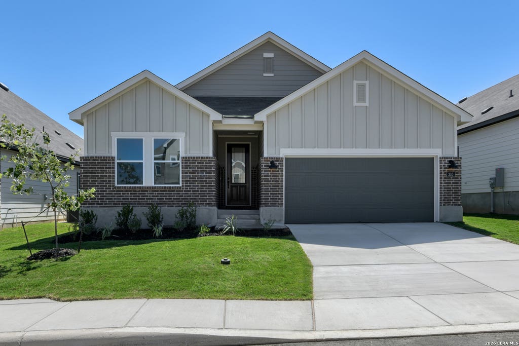 Photo of 310 Brood Dr, Adkins, TX 78101 (MLS # 1952341)