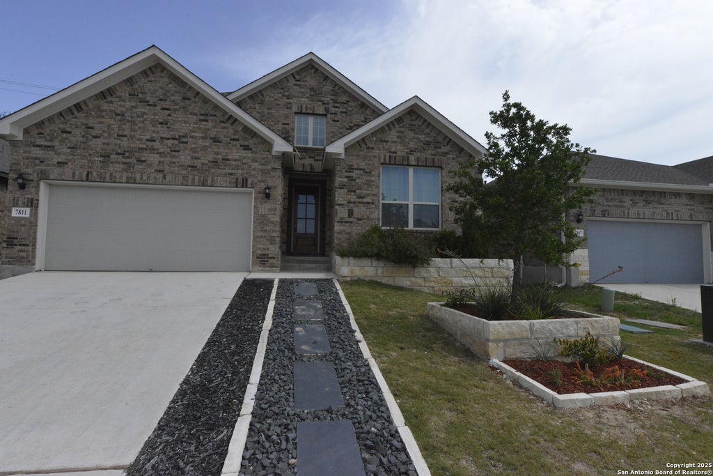 Photo of 7811 CYPRESS VW, Boerne, TX 78015 (MLS # 1972389)