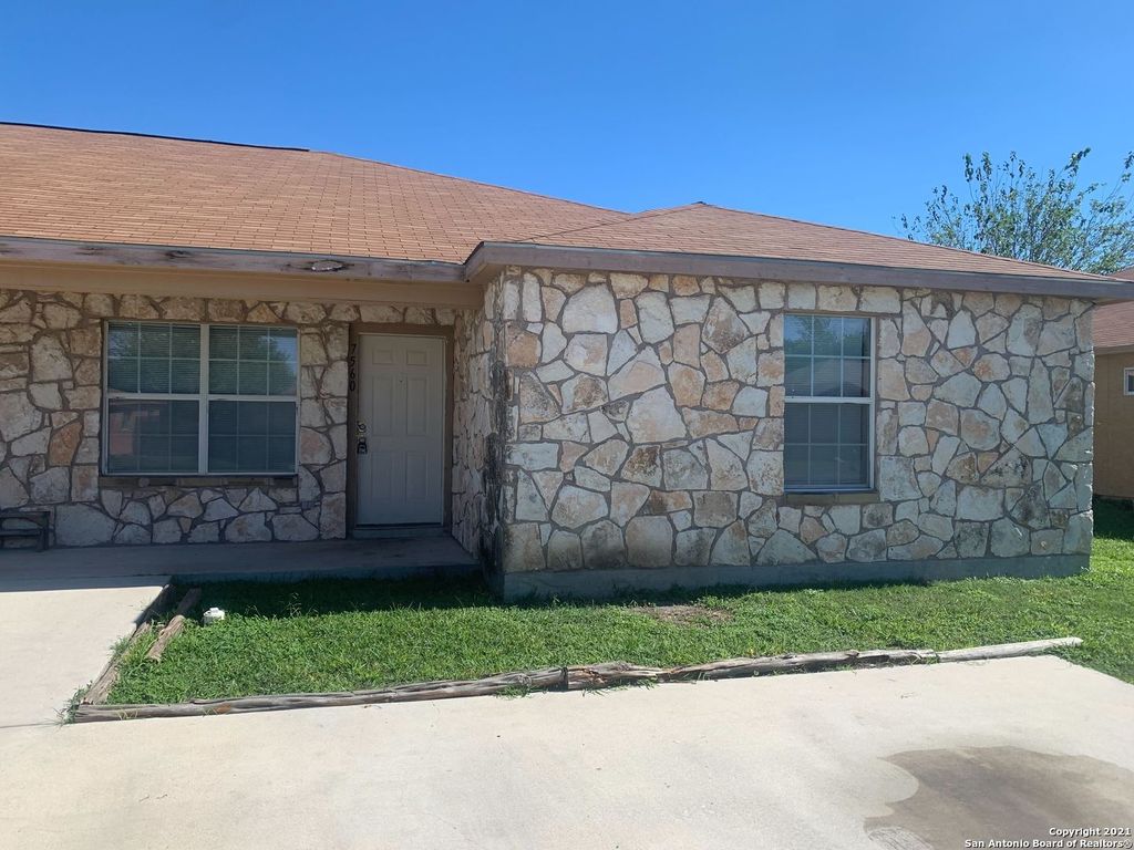 Photo of 7560 Oak Chase, San Antonio, TX 78239 (MLS # 1910704)