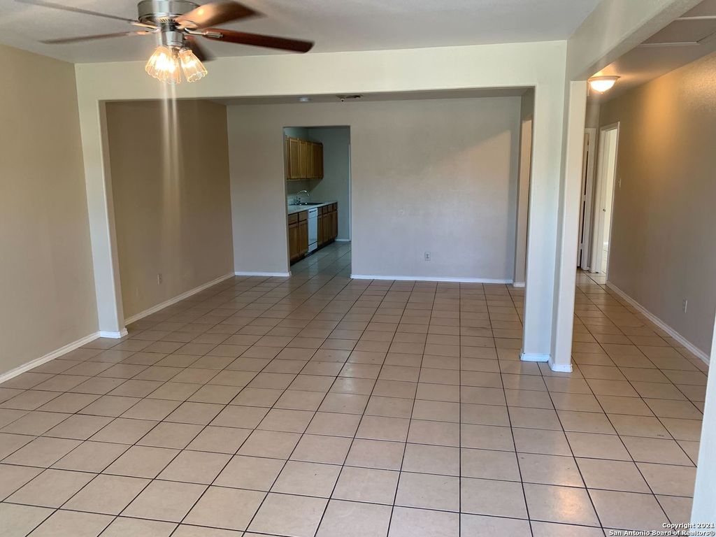 Photo of 7560 Oak Chase, San Antonio, TX 78239 (MLS # 1910704)