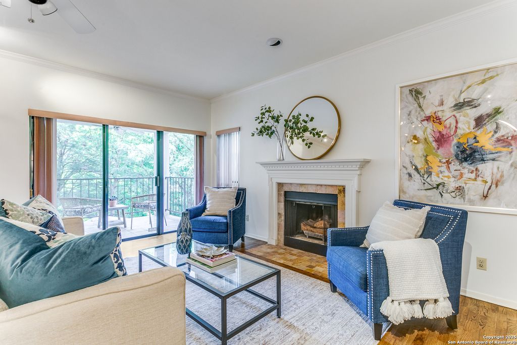 Photo of 1022 Navarro 306 #306, San Antonio, TX 78205 (MLS # 1939351)