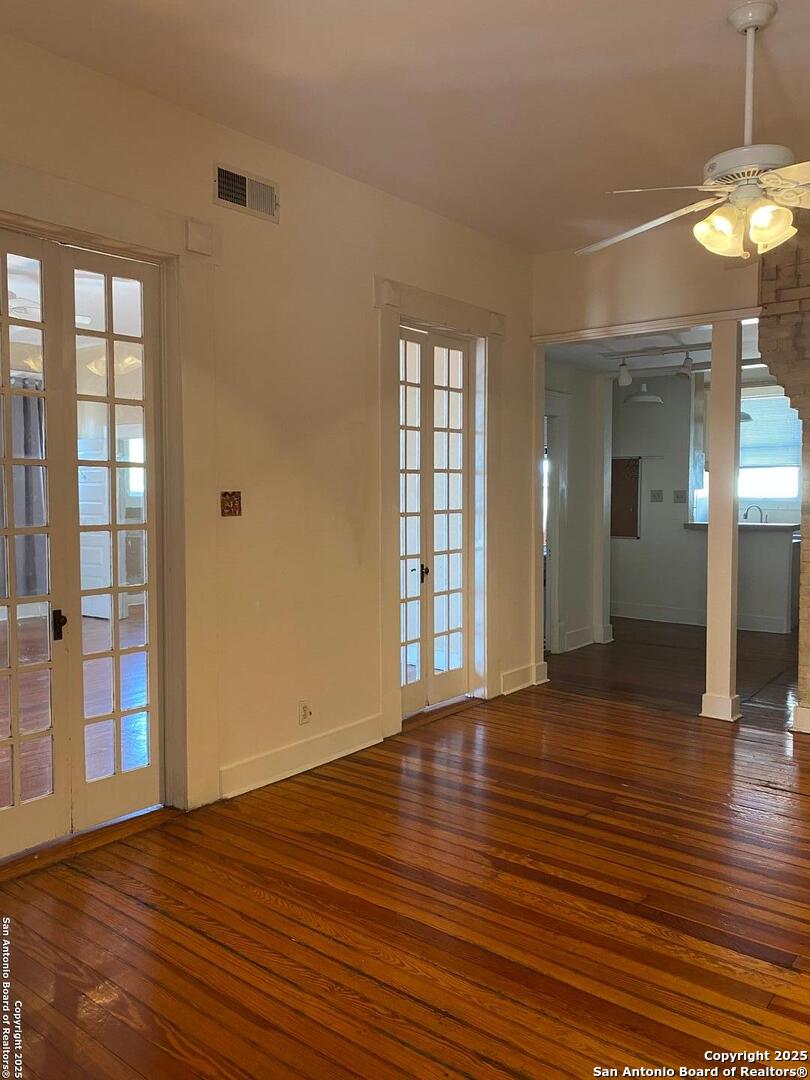 118 E Craig Place 2