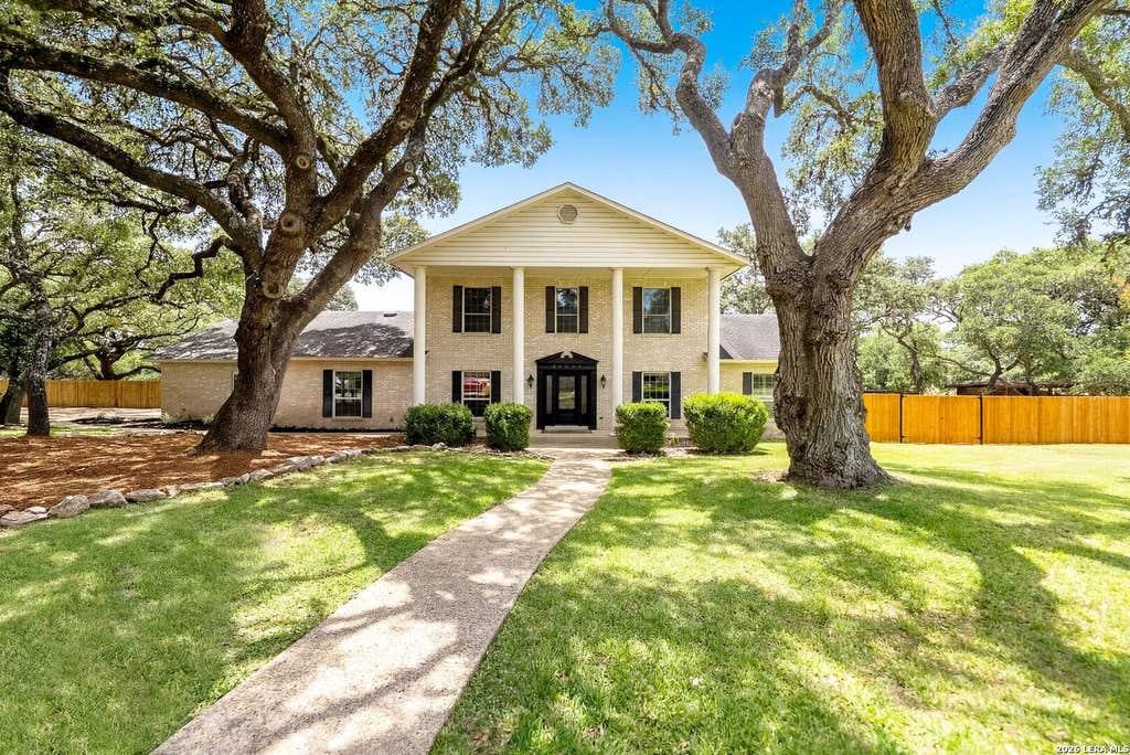 Photo of 29279 Seabiscuit Dr, Boerne, TX 78015 (MLS # 1969269)