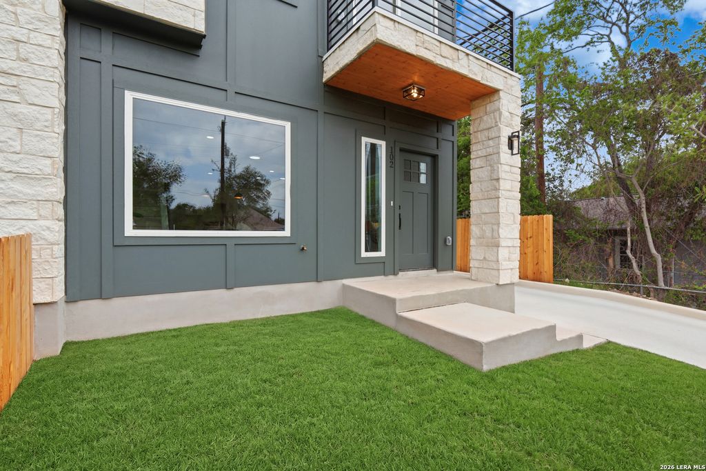 Photo of 2111 VIRGINIA BLVD #102, San Antonio, TX 78203 (MLS # 1959575)