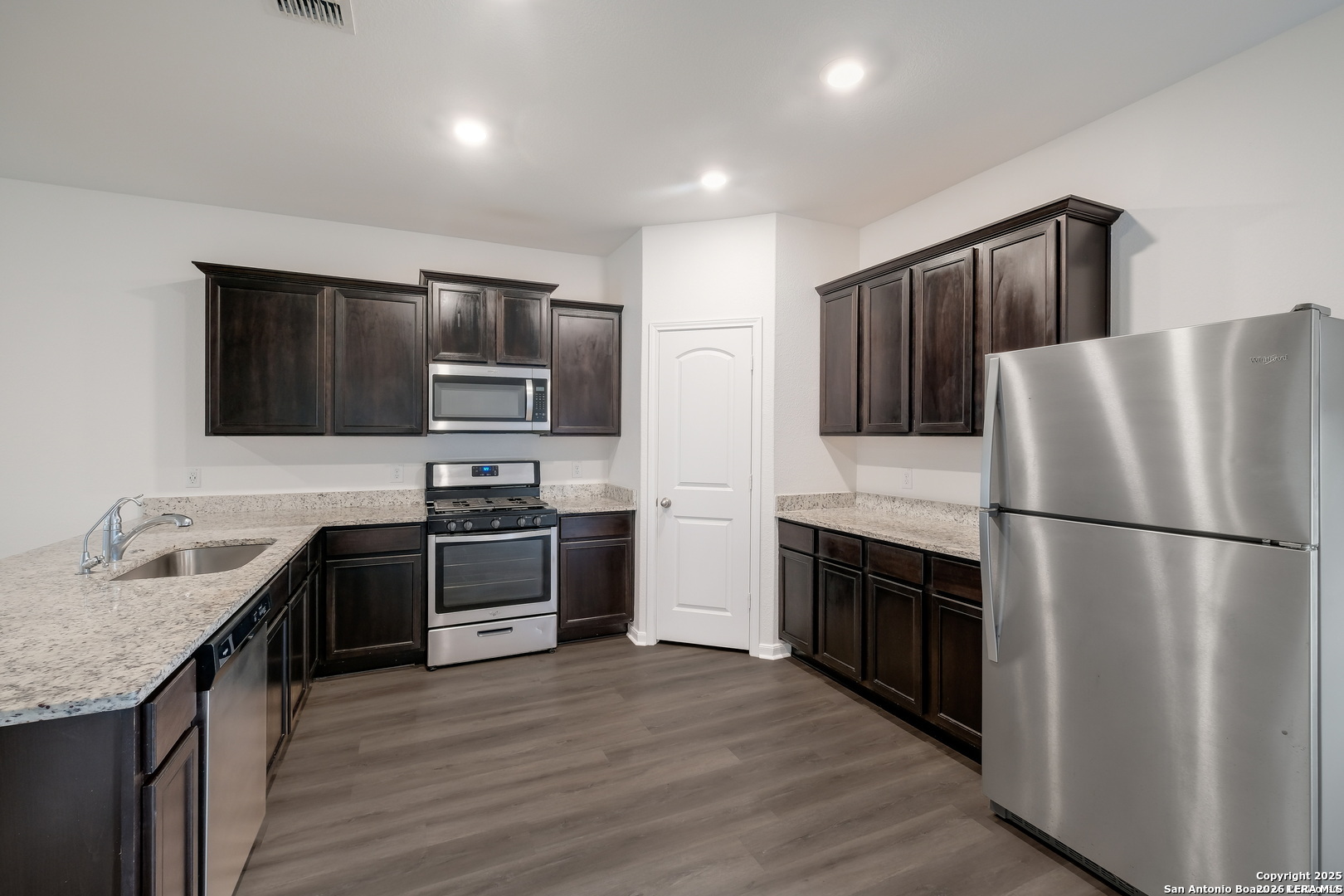 14926 HARBOR LNDG