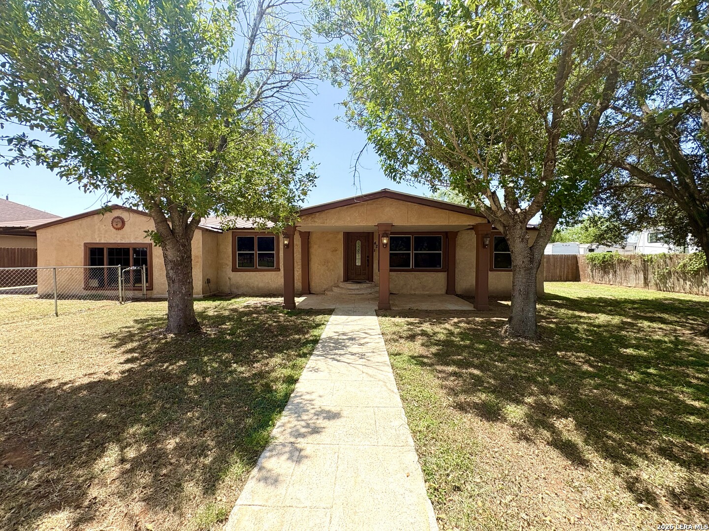 Photo 1 of 24 — 42 Mobile Rd, Cotulla, TX 78014