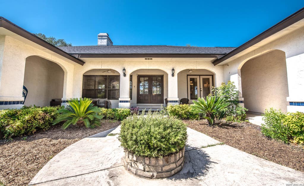 Photo of 25333 NIGHTHAWK LN, San Antonio, TX 78255 (MLS # 2005220)