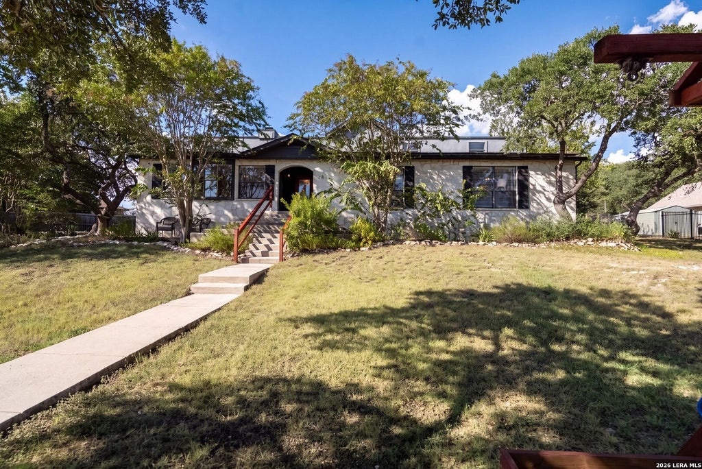 Photo of 9915 Scenic Hills Dr, San Antonio, TX 78255 (MLS # 2017120)