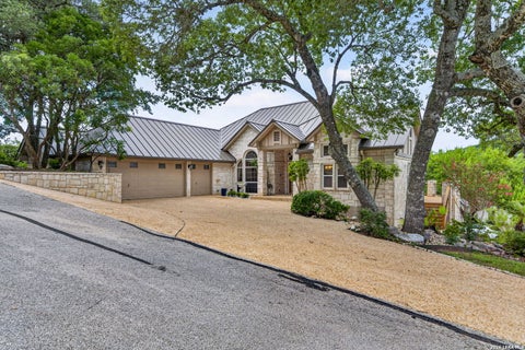 Photo of 112 Hummingbird Hill Dr, Boerne, TX 78006 (MLS # 2000607)