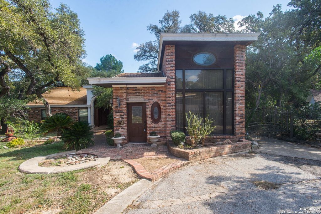 Photo of 11702 British Arms, San Antonio, TX 78251 (MLS # 1924566)