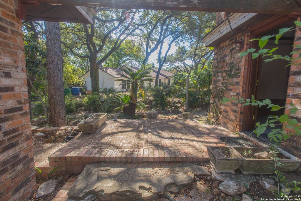 Photo of 11702 British Arms, San Antonio, TX 78251 (MLS # 1924566)