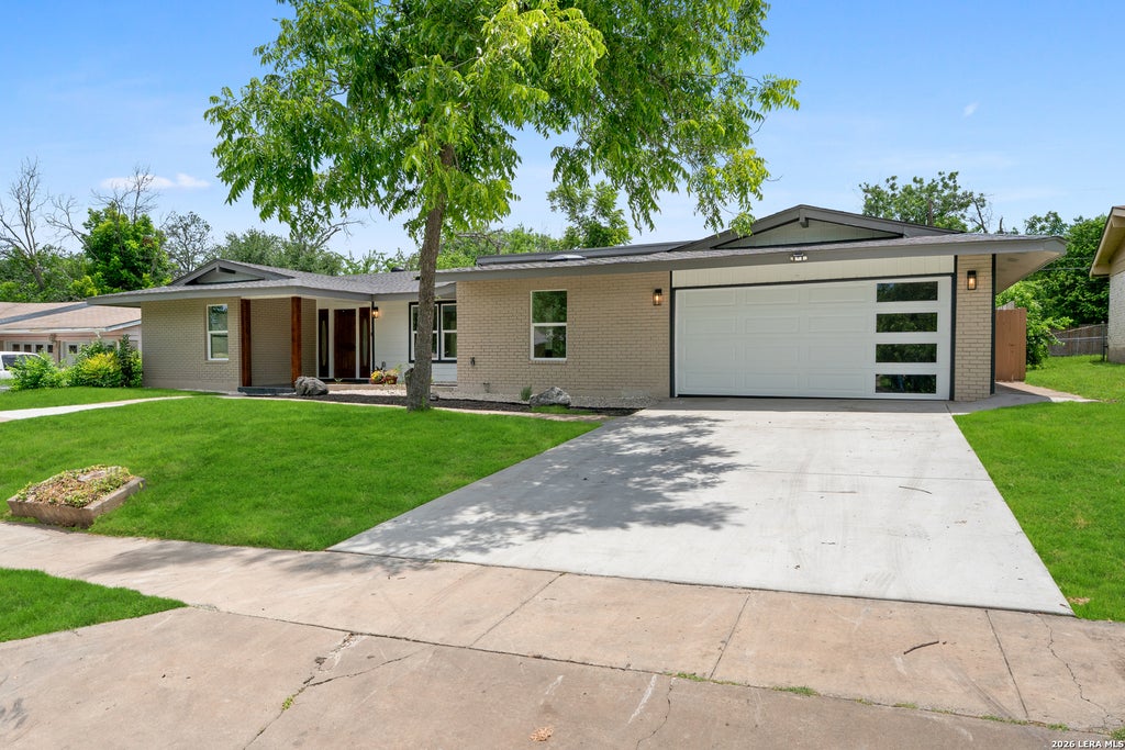 Photo of 258 SERENADE DR, San Antonio, TX 78216 (MLS # 1991064)