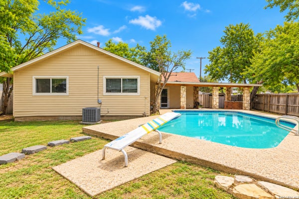 1563 BEVERLY ANN ST, SAN ANTONIO, TX 78224 - Image a4b8e478eda0c51ecdff0f1f55f96c64/3078542619