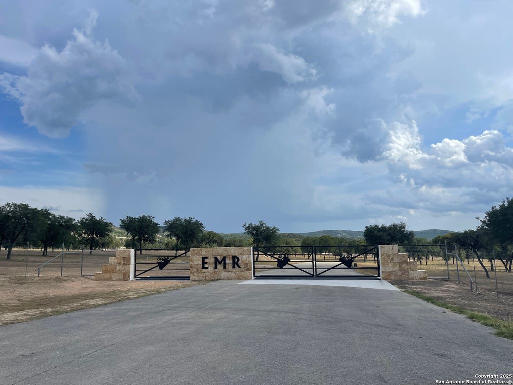 Photo of LOT 79 Red Stag Ln, Pipe Creek, TX 78063 (MLS # 1908426)