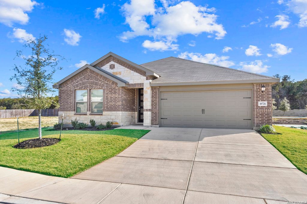 Photo of 10726 Yellowtail, Boerne, TX 78006 (MLS # 1937098)