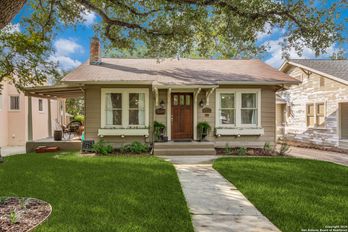 Single Family Residence at 330 W Gramercy Pl