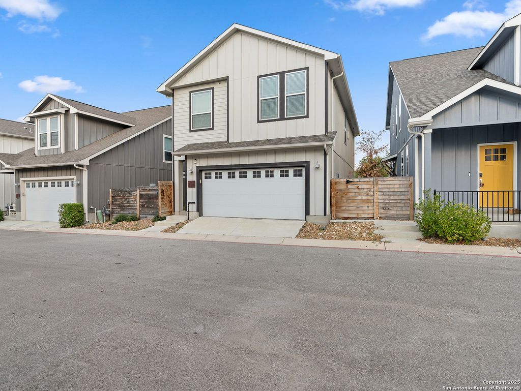 Photo of 1511 E Sandalwood Ln #10, San Antonio, TX 78209 (MLS # 1881718)