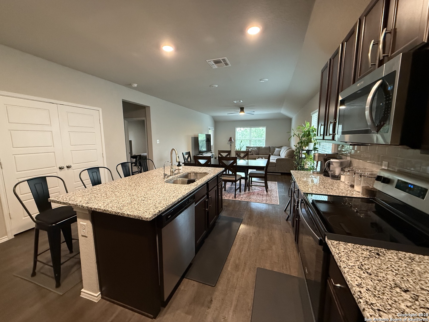 6874 Comanche Cougar