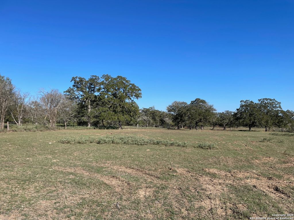 Photo of 287 BATEY RD, Seguin, TX 78155 (MLS # 1921623)