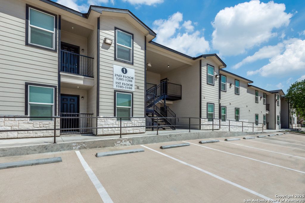 Photo of 5415 Ingram Rd 1102 #1102, San Antonio, TX 78228 (MLS # 1863887)