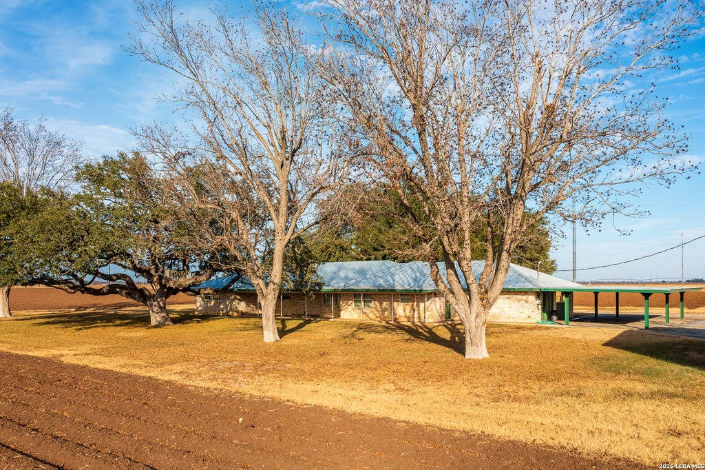 Photo of 3830 County Road 541, Hondo, TX 78861 (MLS # 1949031)