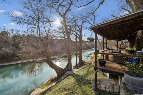 1520 Rocky River Canyon Lake TX 78133
