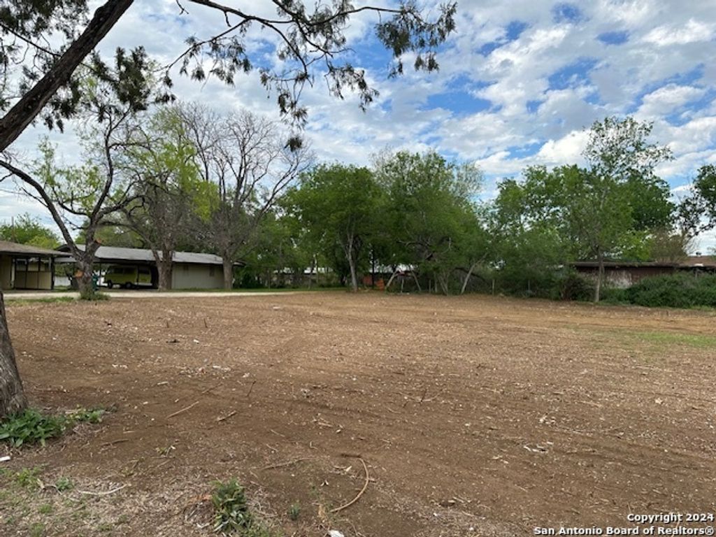 View Dowdy Real Estate, LLC's Homes for Sale Dowdy Real Estate, LLC