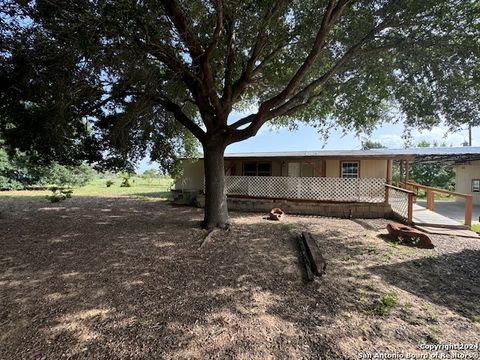 A home in Floresville