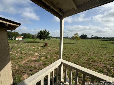 A home in Floresville