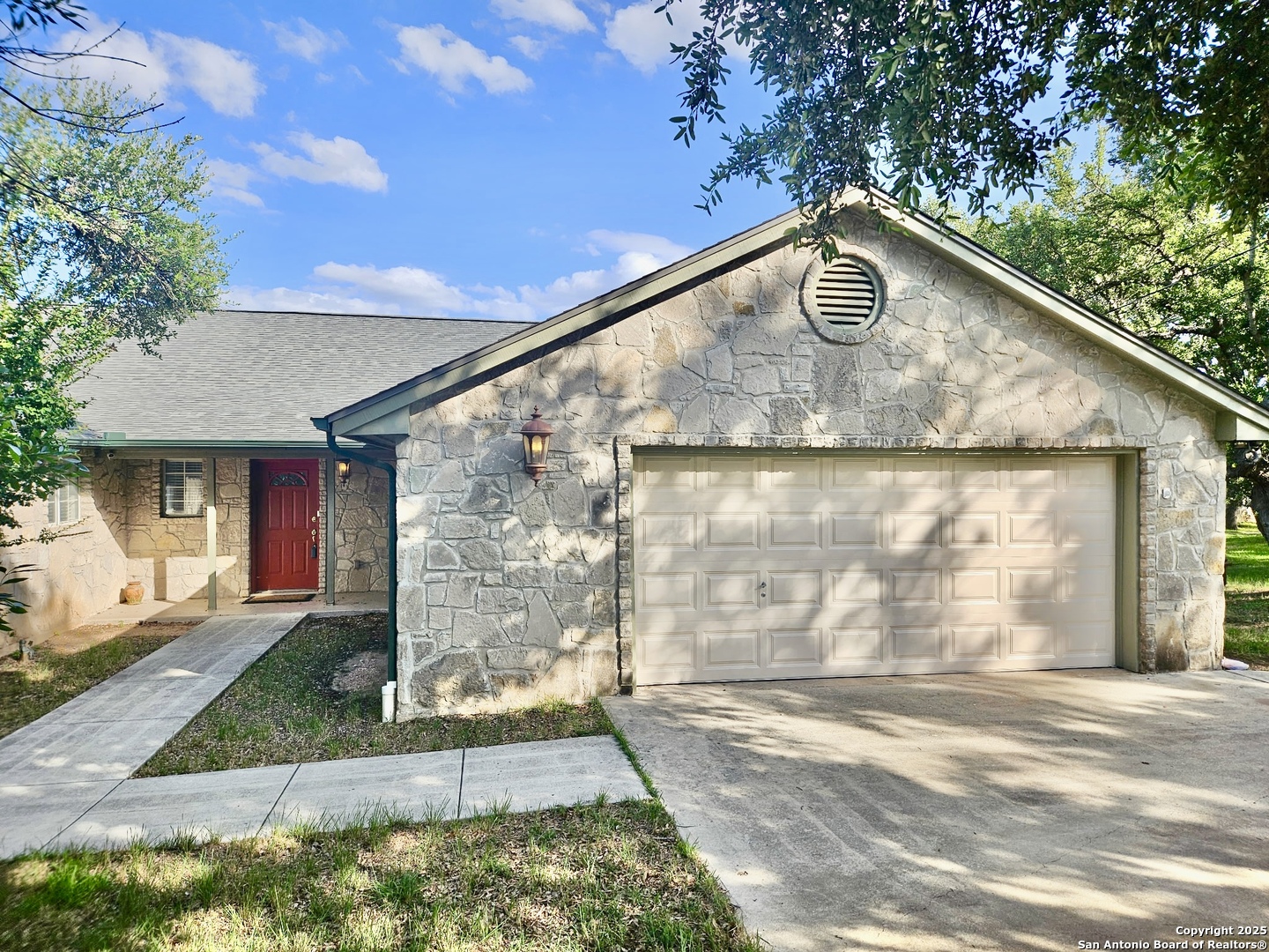 740 Deer Cross Ln