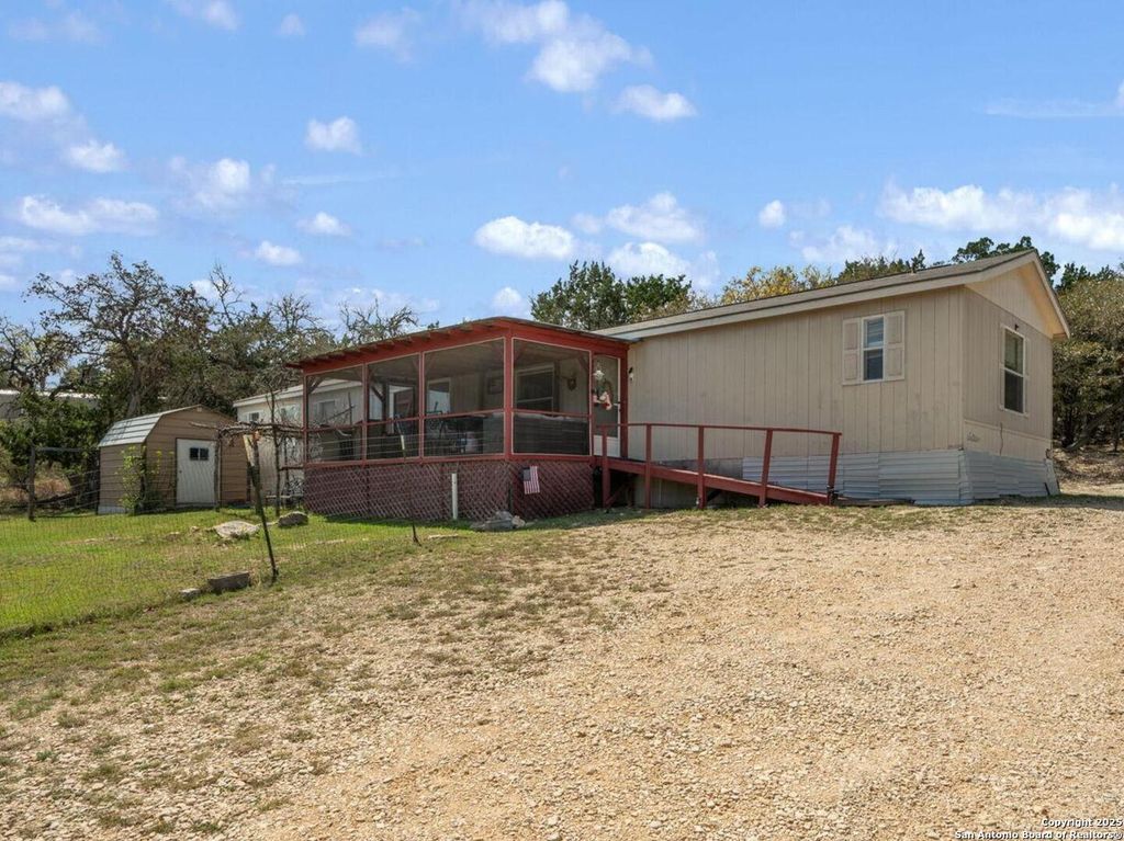 listing image 0