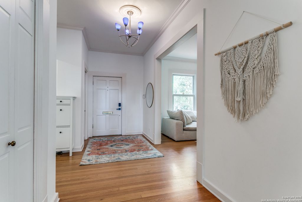 Photo of 304 Kennedy Ave, San Antonio, TX 78209 (MLS # 1862362)