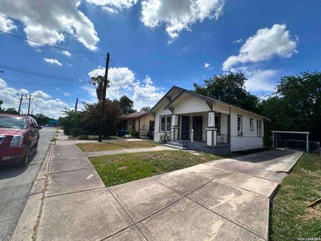 Photo of 1627 NOLAN ST, San Antonio, TX 78202 (MLS # 2020590)