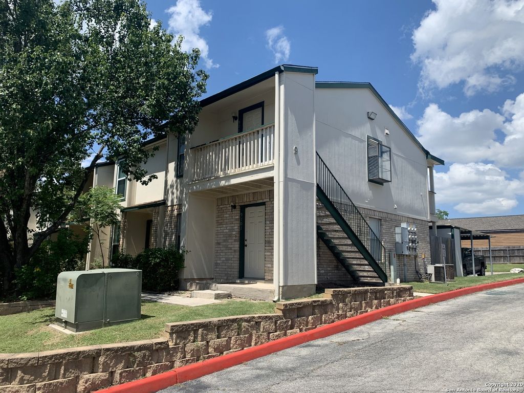 Photo of 4949 Hamilton Wolfe Rd 9201 #9201, San Antonio, TX 78229 (MLS # 1889654)