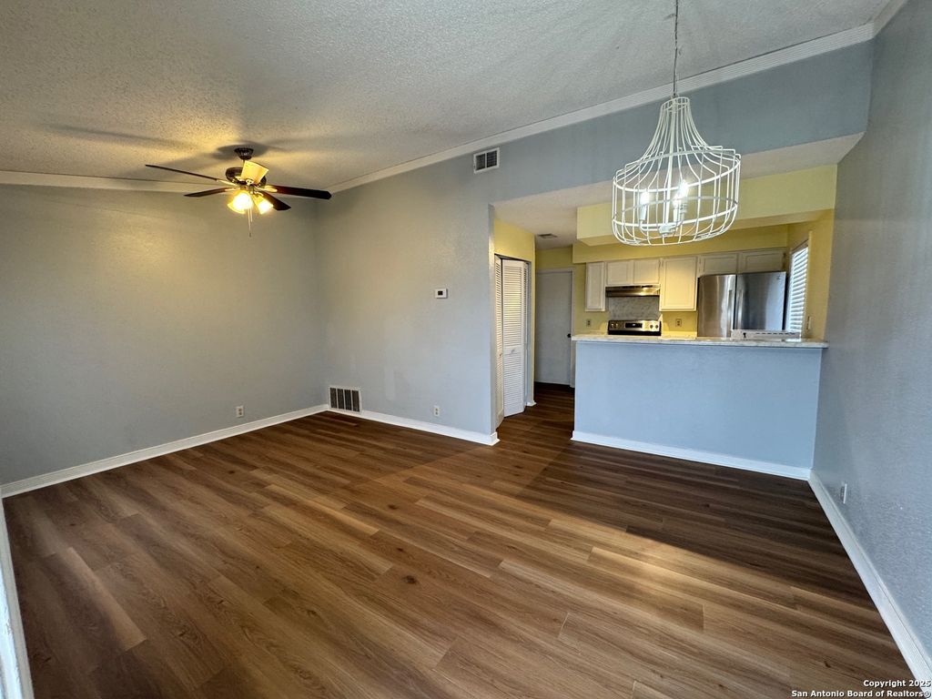 Photo of 4949 Hamilton Wolfe Rd 9201 #9201, San Antonio, TX 78229 (MLS # 1889654)