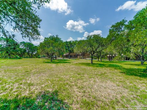 511 Tomahawk Trl Hill Country Village TX 78232