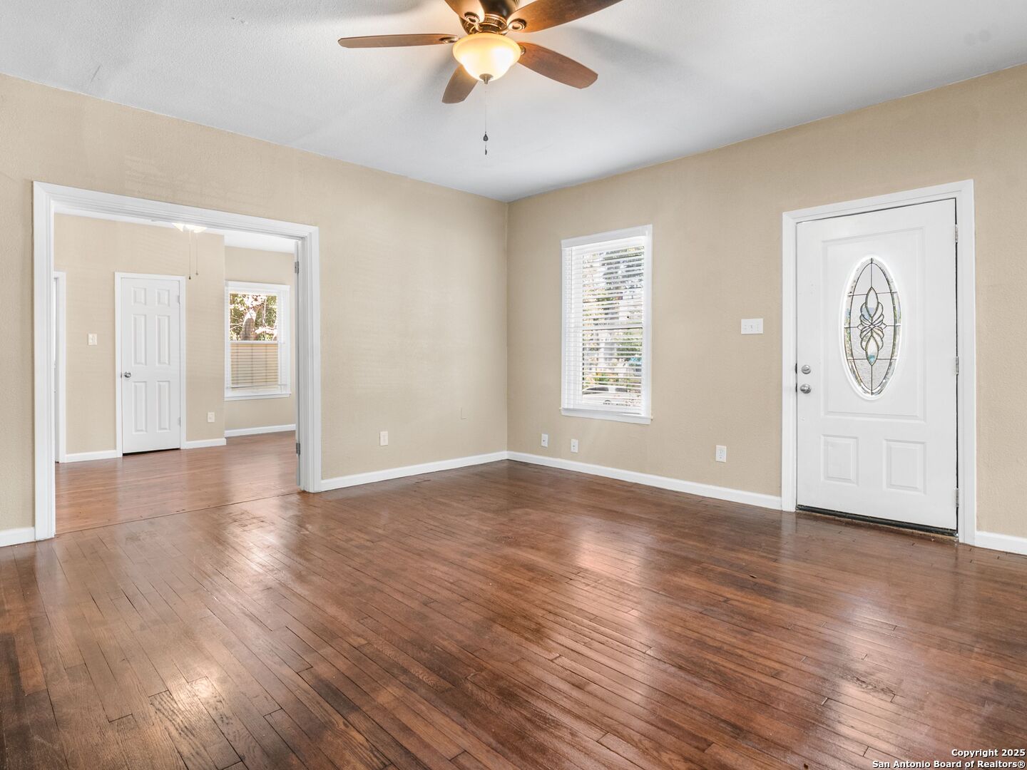 928 W Huisache