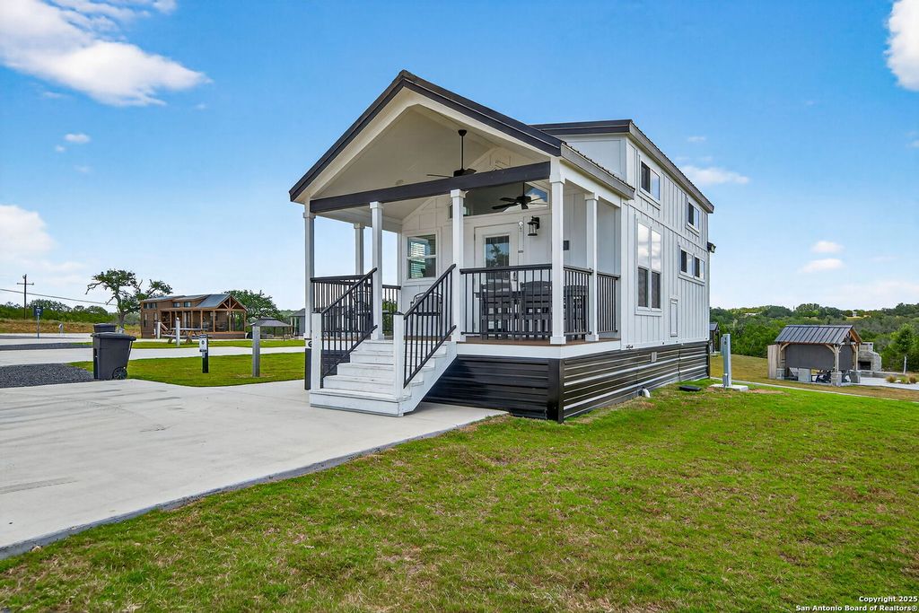 Photo of 5386 Ranch Road 1376 #19, Fredericksburg, TX 78624 (MLS # 1892785)